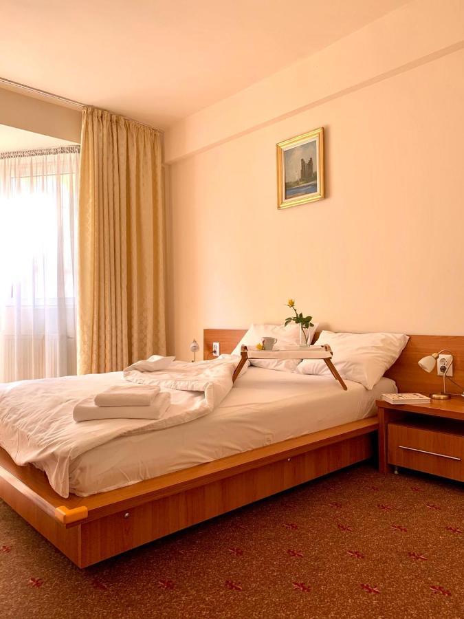 Hotel Victoria Cluj-Napoca Ngoại thất bức ảnh