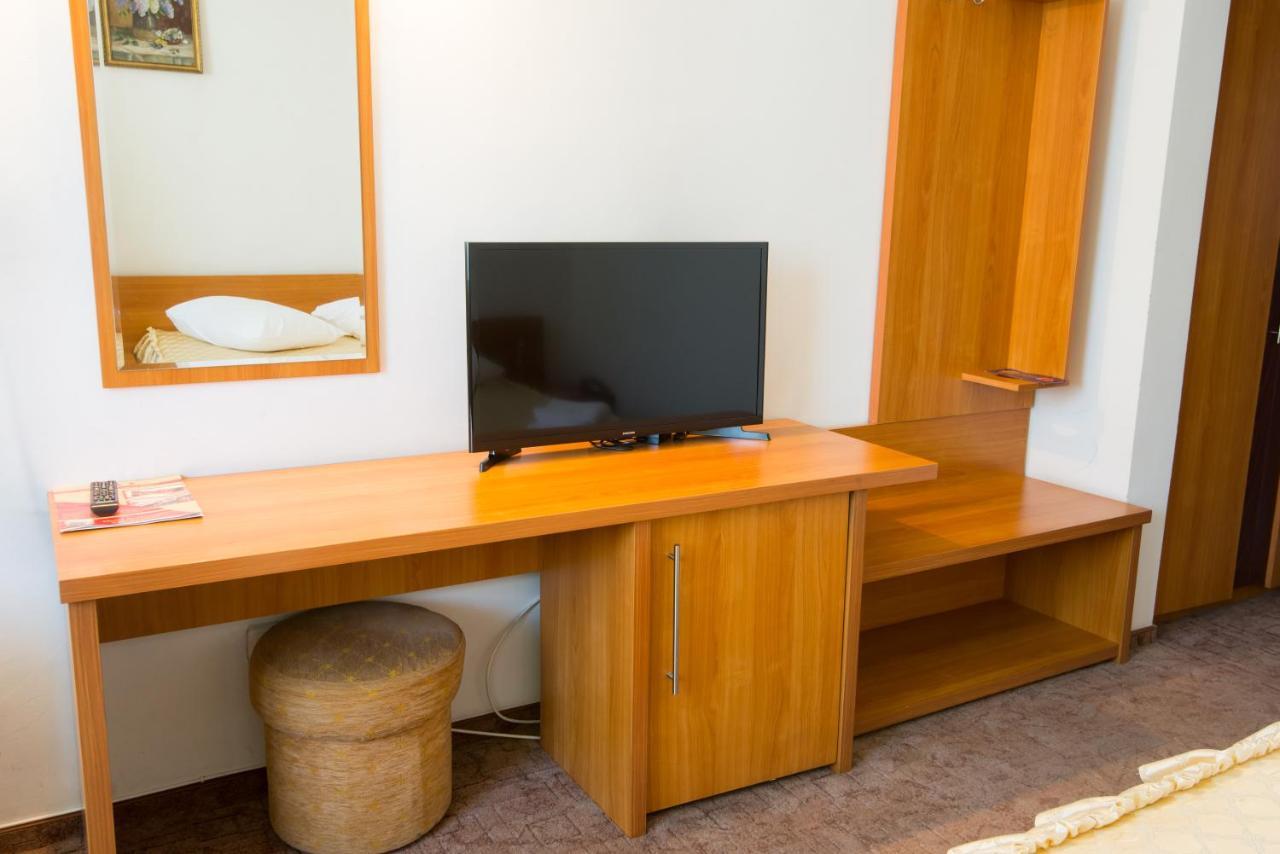 Hotel Victoria Cluj-Napoca Ngoại thất bức ảnh