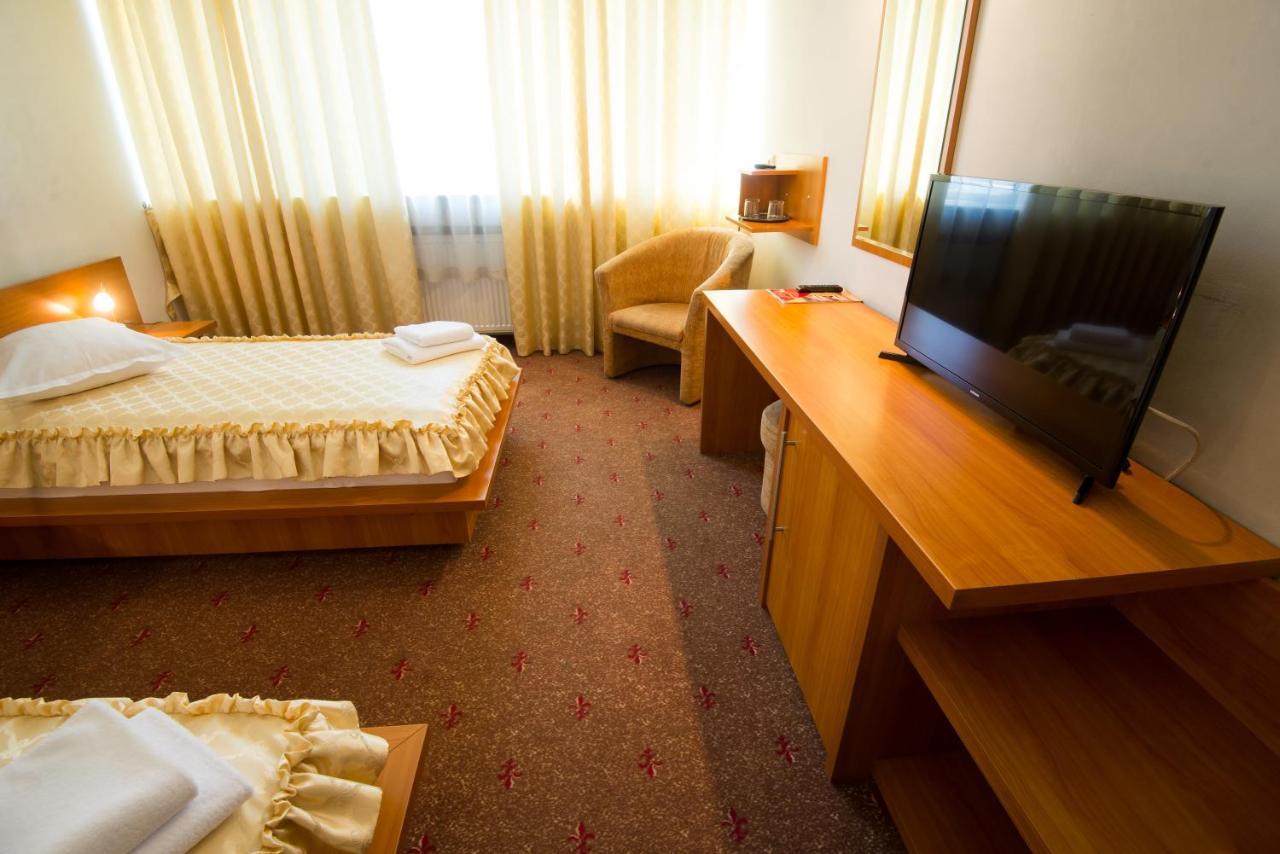 Hotel Victoria Cluj-Napoca Ngoại thất bức ảnh
