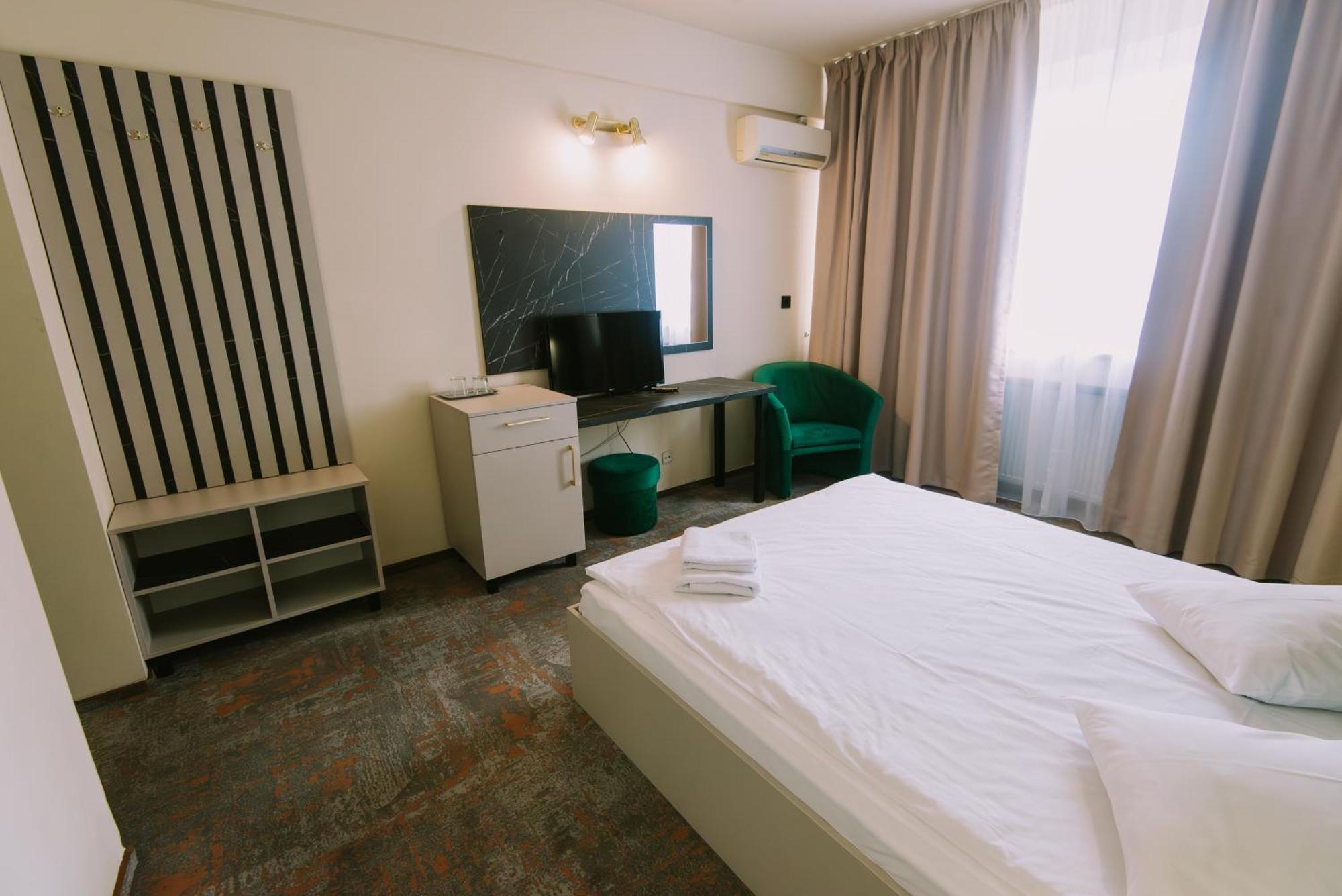 Hotel Victoria Cluj-Napoca Ngoại thất bức ảnh
